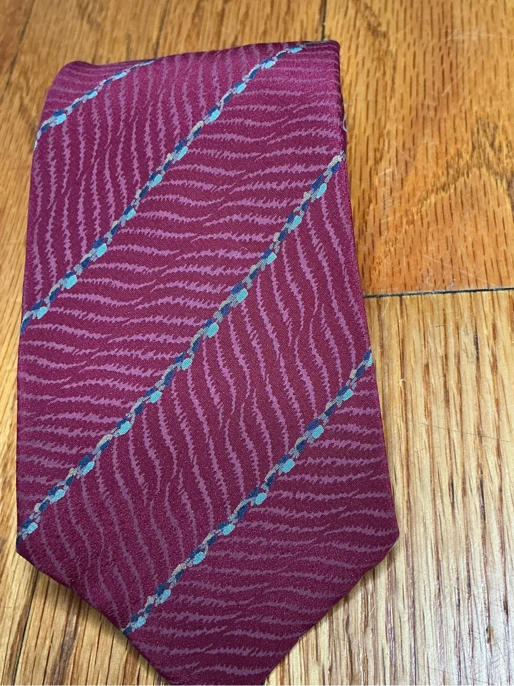 Vintage Valentino Cravatte Burgundy Woven Silk Tie Made in Italy